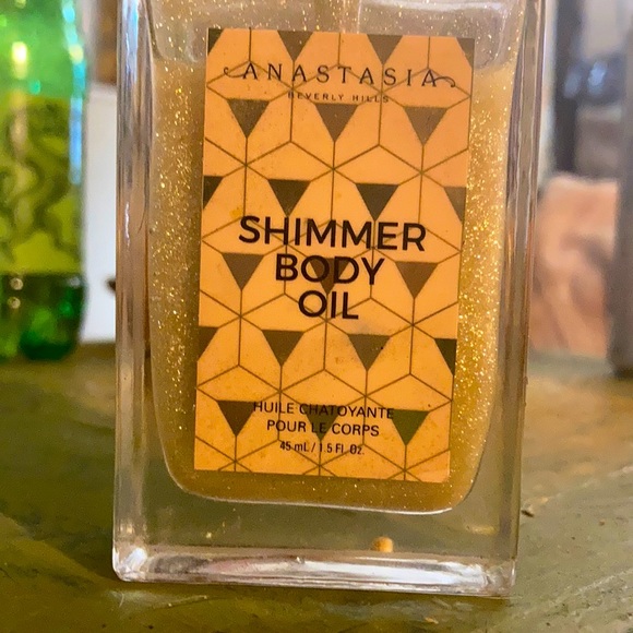 Anastasia Beverly Hills Makeup Anastasia Shimmer Body Oil Poshmark
